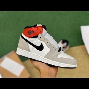 Air Jordan 1s Retro High OG ‘Smoke Grey’